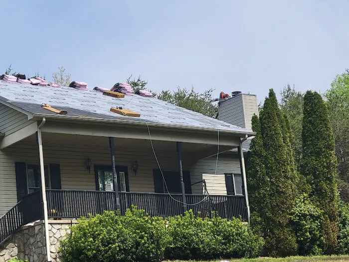 Top Roofing and Contracting Picture 10