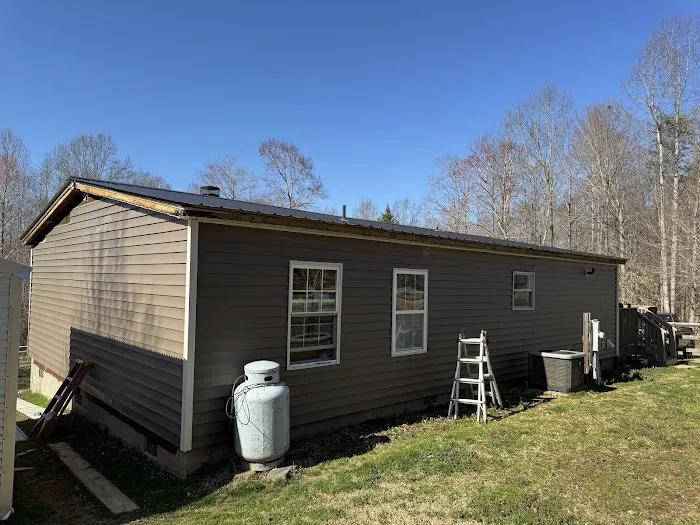 BlueJay's Roofing & Roof Repair Picture 7