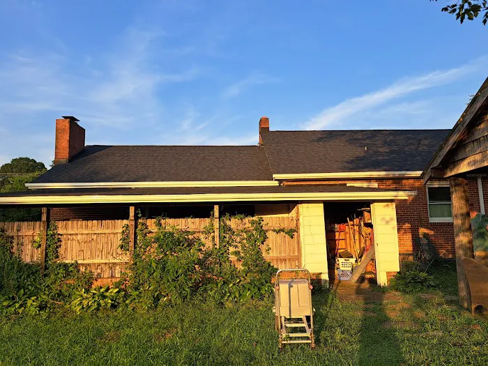 BlueJay's Roofing & Roof Repair Picture 2