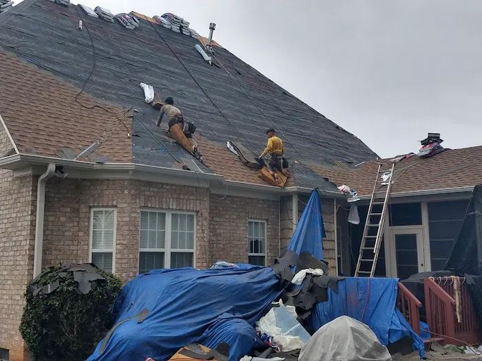 C&D Roofing Picture 3