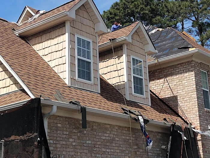 C&D Roofing Picture 4