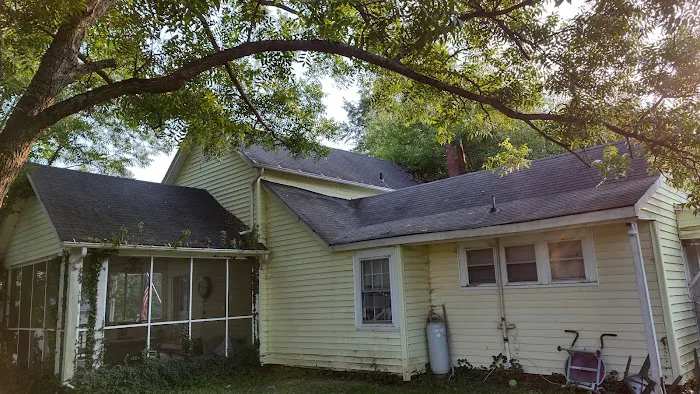 Moore's Roofing Picture 3