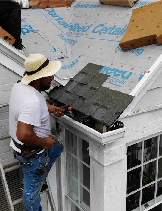 Burt Smith Roofing Co Picture 2