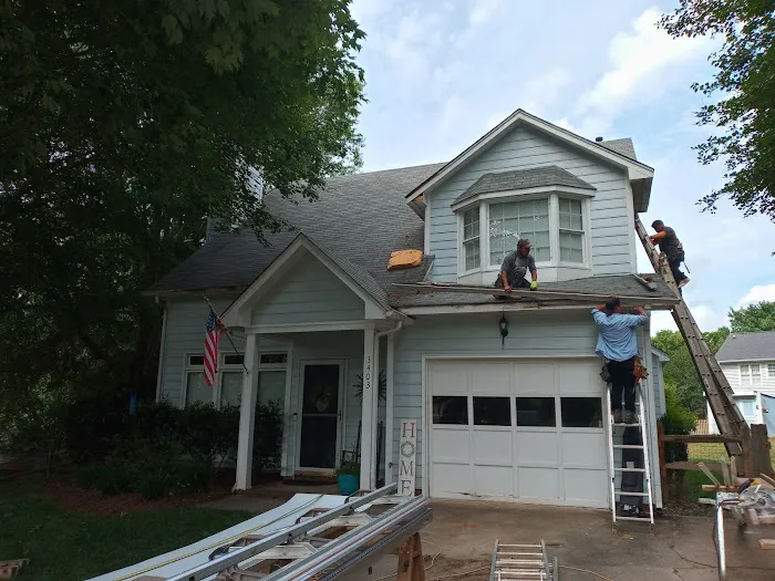 Toby's Vinyl Siding & Roofing Picture 10