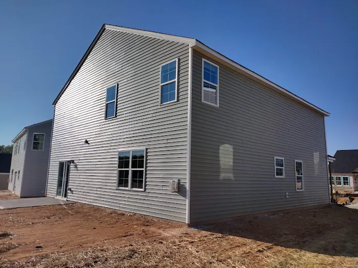 Toby's Vinyl Siding & Roofing Picture 2