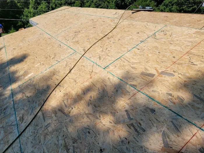 SHR ROOFING LLC Picture 4