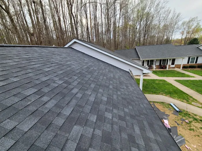 SHR ROOFING LLC Picture 10