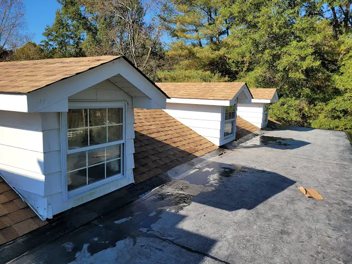 SHR ROOFING LLC Picture 6