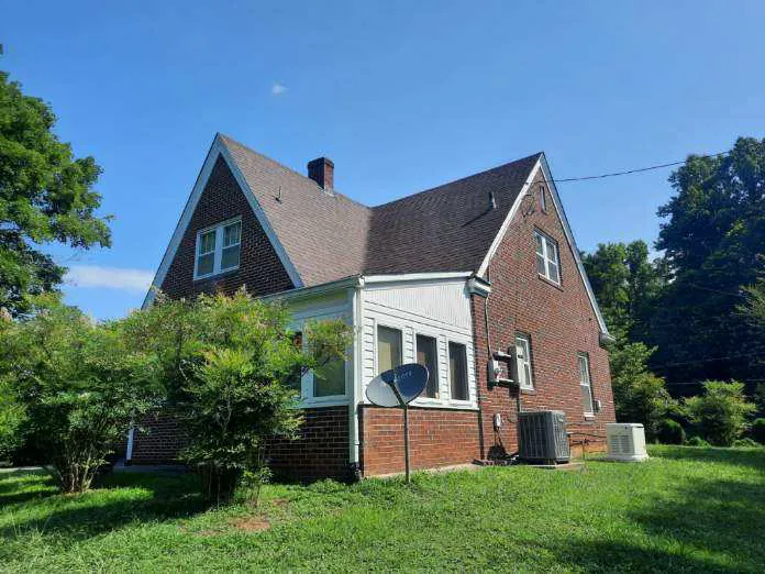 Ratliff Roofing & Concrete Picture 1