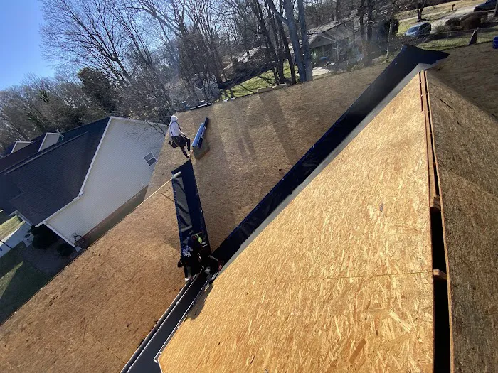 Strong Roofing, LLC Picture 4