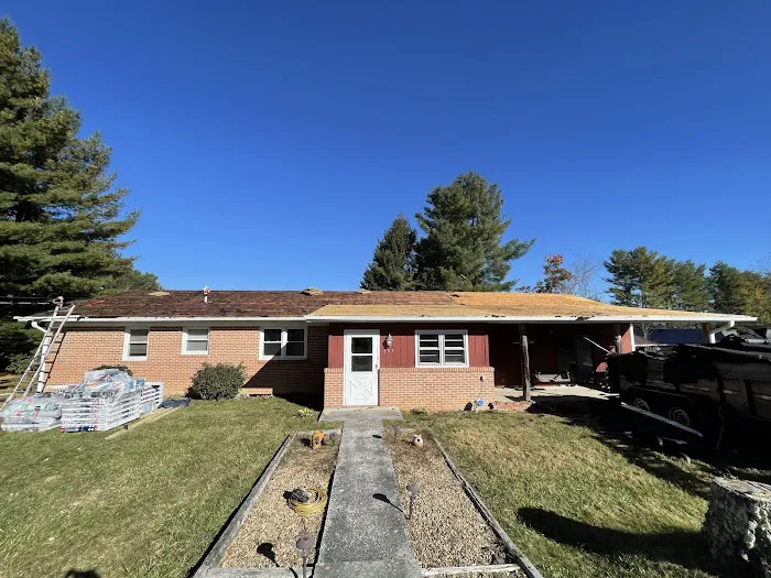 Big Lick Roofing Picture 2