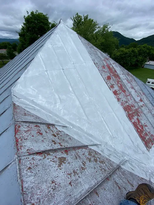 Circle R Roofing of Virginia Picture 1