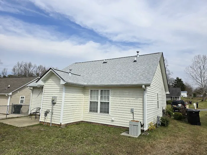 Carolina United Roofing & Construction LLC Picture 4