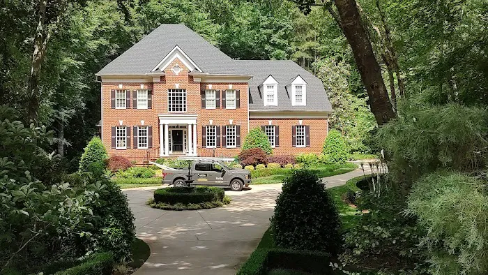 Avant-Garde Roofing & Gutters Picture 1