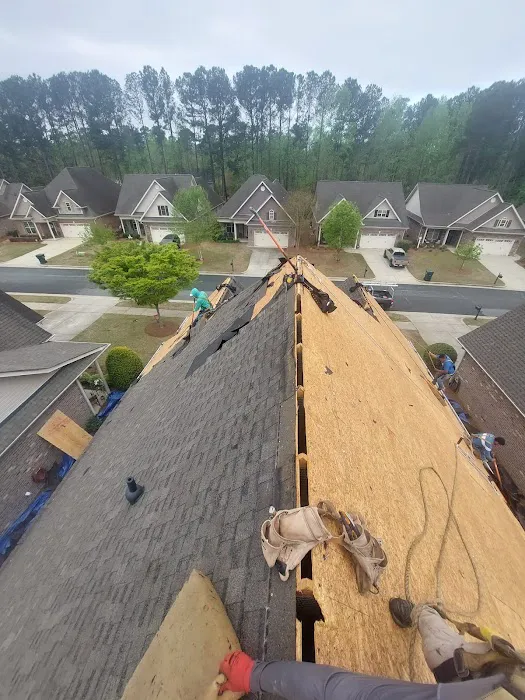 Arias Reconstruction LLC. (Roofing) Picture 5
