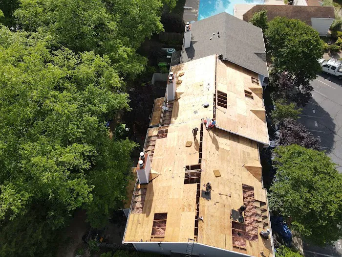 Local Quality Roofing LLC Picture 3