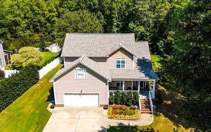 Choufani and Bailey Roofing & Restoration Picture 7