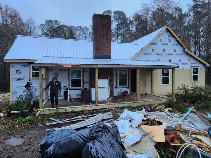 Gomez Framing Siding & Roofing Picture 1