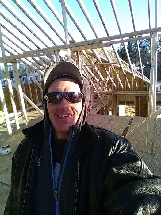 Brett Miller Picture 5