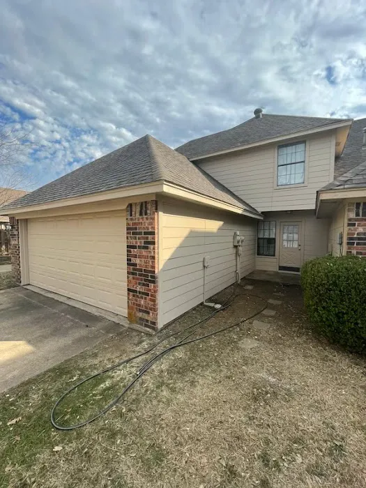 Austin Window, Siding and Roofing Picture 2