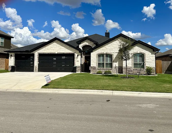 Flagstone Roofing & Exteriors Picture 2