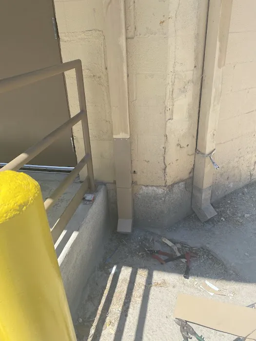 Mr. ROOFing & Gutters Picture 7