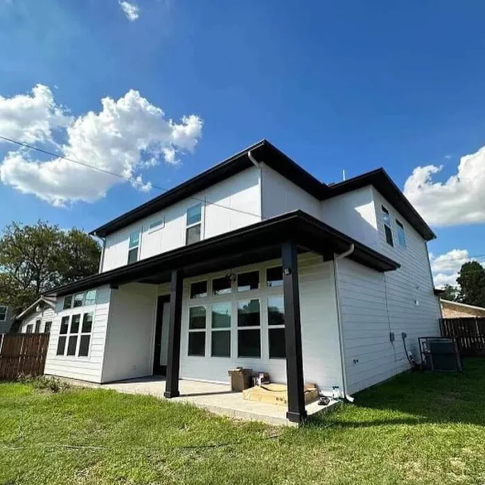 THA Roofing Company Picture 2