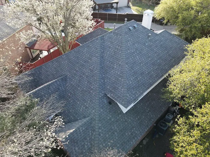 THA Roofing Company Picture 3