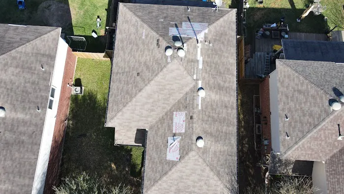 First Contact Roofing & Construction Picture 2