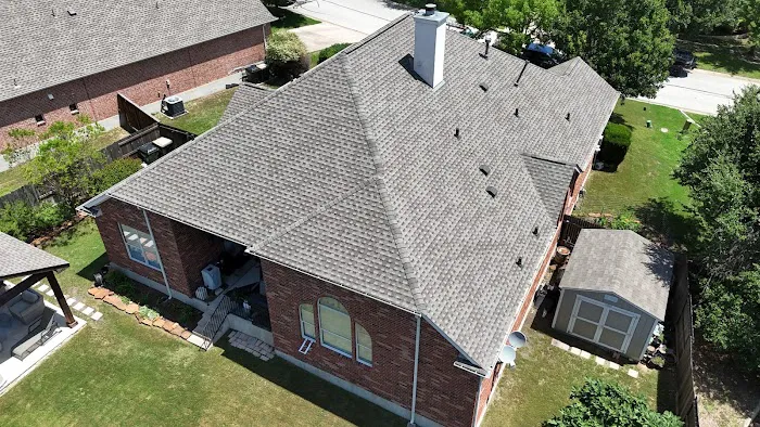 Willi Roofing Services Picture 4