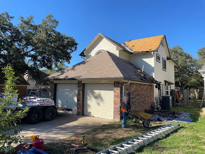 Willi Roofing Services Picture 7