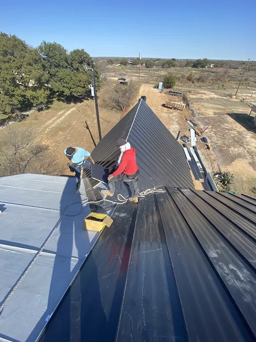 Papa Bear Roofing & Exteriors Picture 2