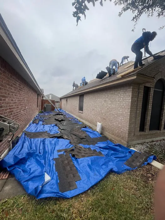 J&H Roofing Picture 1