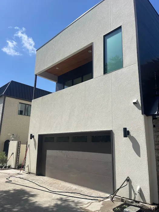 Affluent Exteriors Picture 6