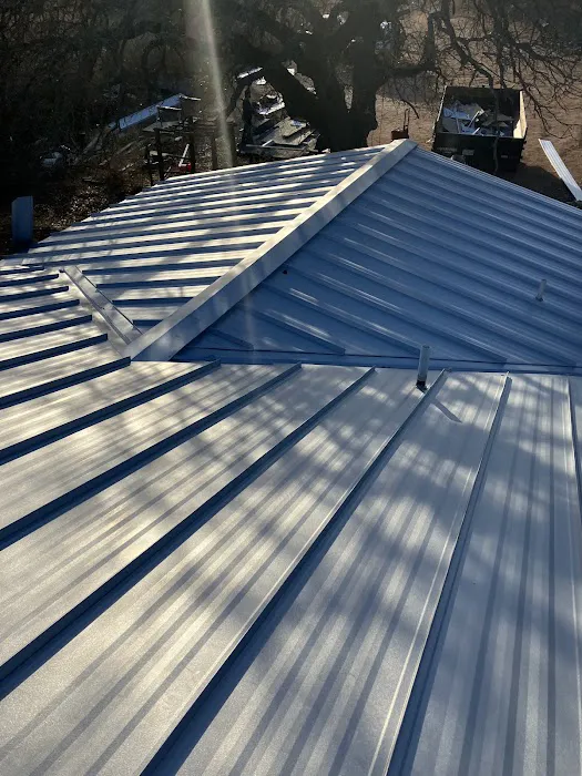 On The House Roof Company Picture 1