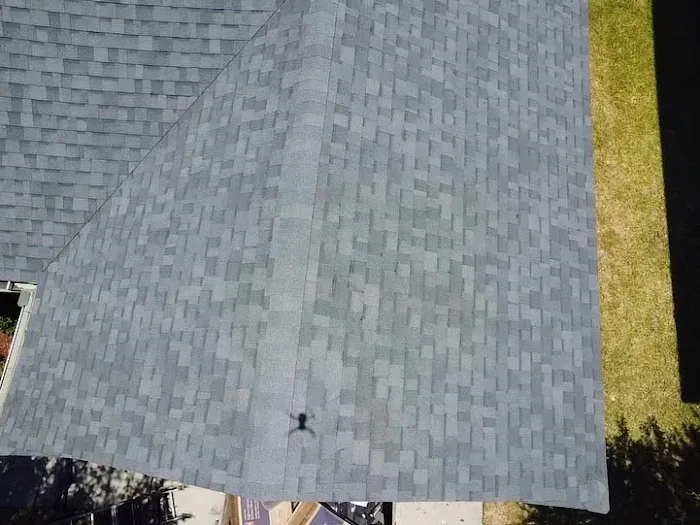 Rey's Roofing Picture 9