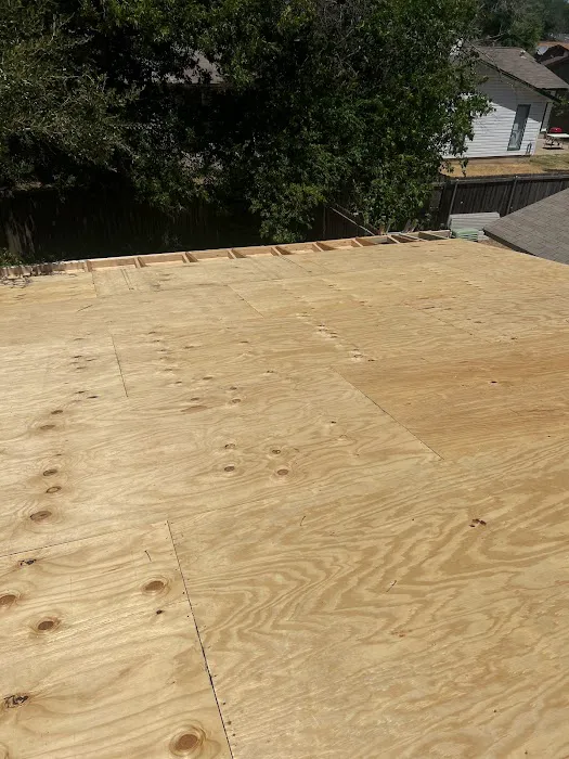 Rey's Roofing Picture 7