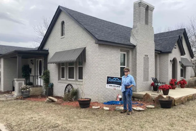 Hometown Roofing & Restoration Picture 2