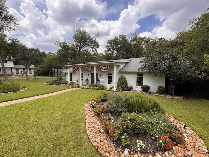 Hometown Roofing & Restoration Picture 1