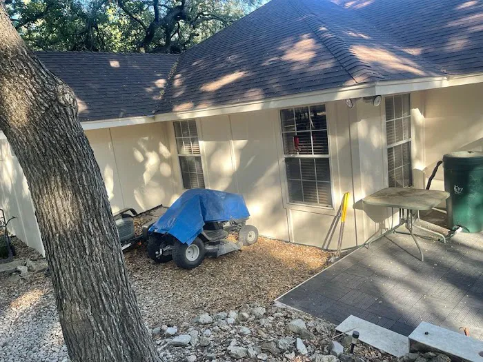 Salvador Roofing Services LLC Picture 6