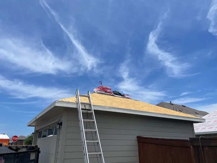 Salvador Roofing Services LLC Picture 9