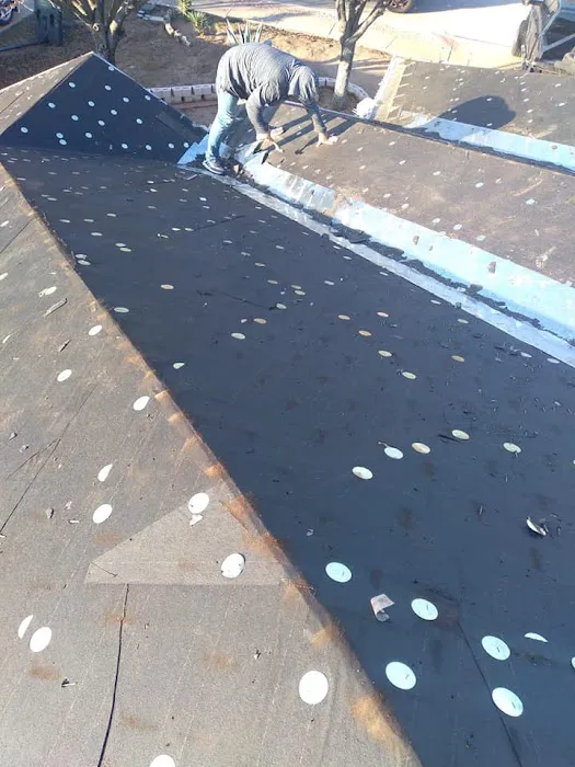 Saldana’s Roofing Contractor Picture 3