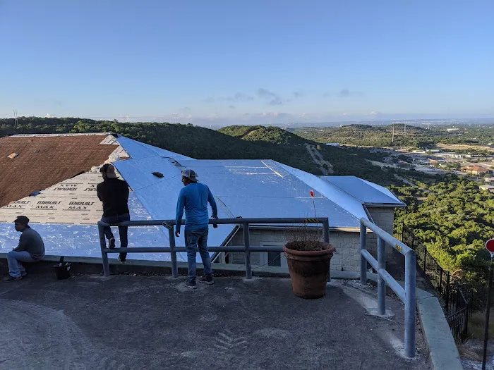 Hill Country Roof Royale Picture 1