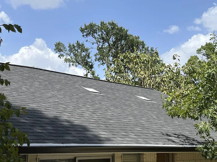 Momma Bear Roofer LLC Picture 3