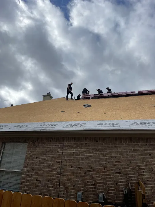 Momma Bear Roofer LLC Picture 2