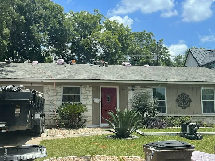 Momma Bear Roofer LLC Picture 5