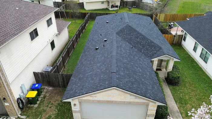 Roof Royale Picture 4