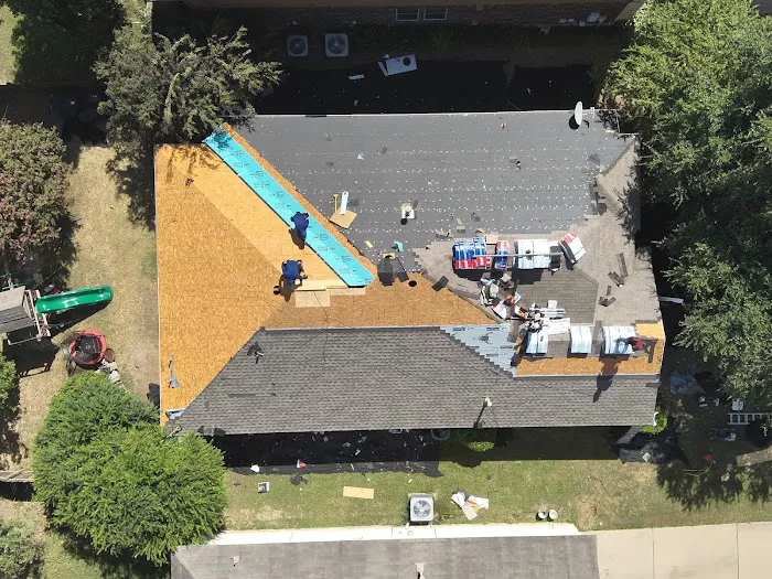 M&M Roofing, Siding & Windows - Austin Picture 10