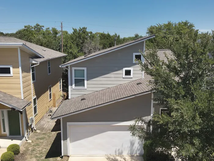 M&M Roofing, Siding & Windows - Austin Picture 6