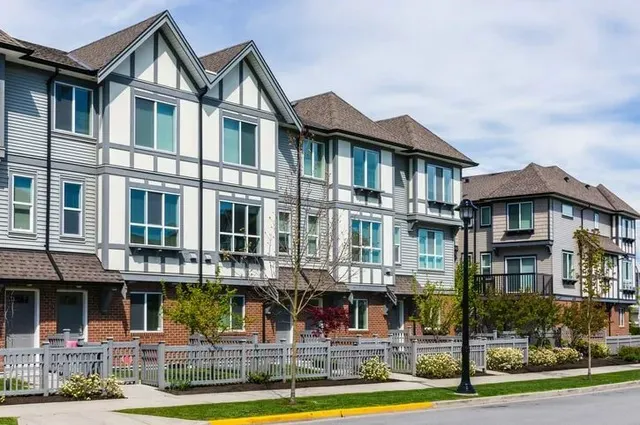 FIRST CHOICE X TERIORS & CONSTRUCTION Picture 8